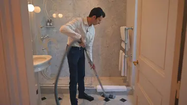 Gouvernantes et majordomes : entre excellence et discrétion