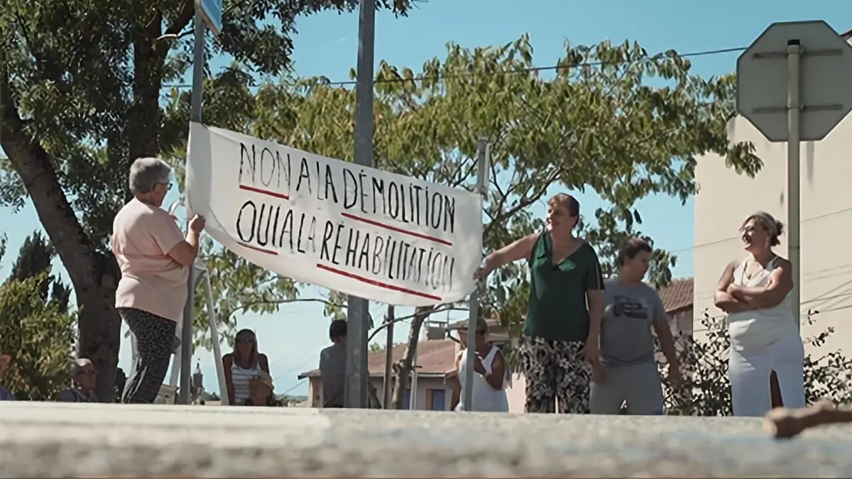 Reportages découverte S08E40 Voisins, administration, mairie ! Querelles en tous genres