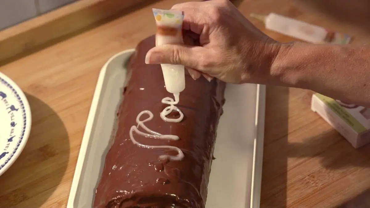 Reportages découverte S09E14 Déco, pâtisserie, père Noël : concours de fêtes