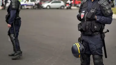 Reporters S01E04 Agressions, drogues, noyades : l'été d'enfer des CRS de Méditerranée