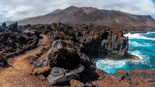 Retour à l'instinct primaire : les naufragés Prendre le large