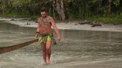 Retour à l'instinct primaire : Restons groupés S01E08 Tensions