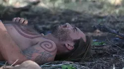 Retour à l'instinct primaire : Restons groupés Au fond du gouffre