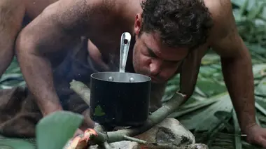 Retour à l'instinct primaire : seul au monde Une question de survie