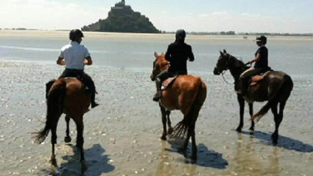Rêve de randonnée A cheval sur les prés salés