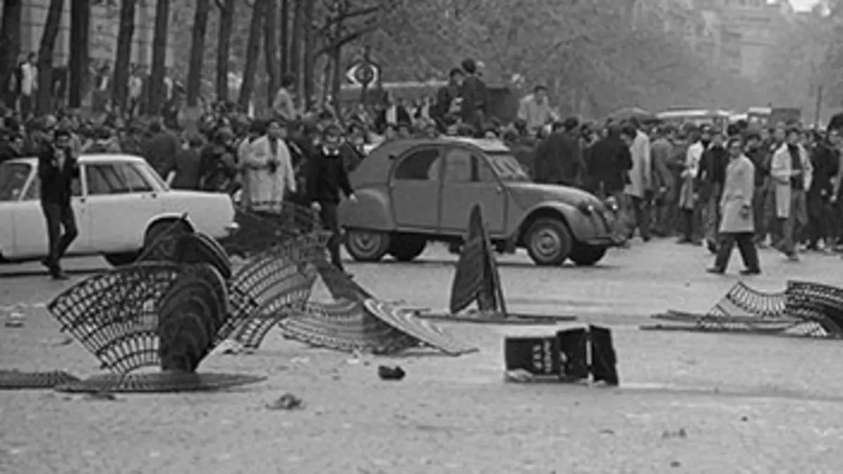 Révoltes E01 La naissance