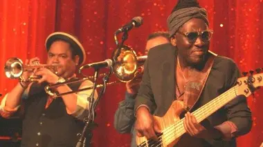 Richard Bona et le Mandekan Cubano au Club Nubia