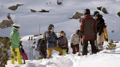 Risque d'avalanche : quand les artificiers sécurisent les pistes