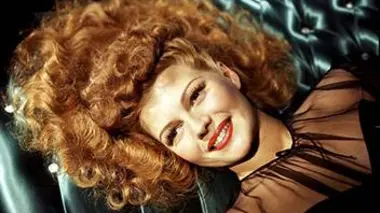 Rita Hayworth, et l'homme créa la déesse