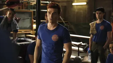 Riverdale S05E07 Chapitre quatre-vingt-trois : Visiteurs extraterrestres