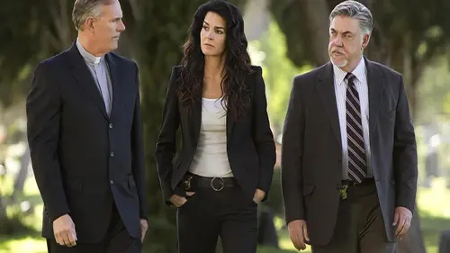 Rizzoli & Isles S02E07 Chasse aux sorcières