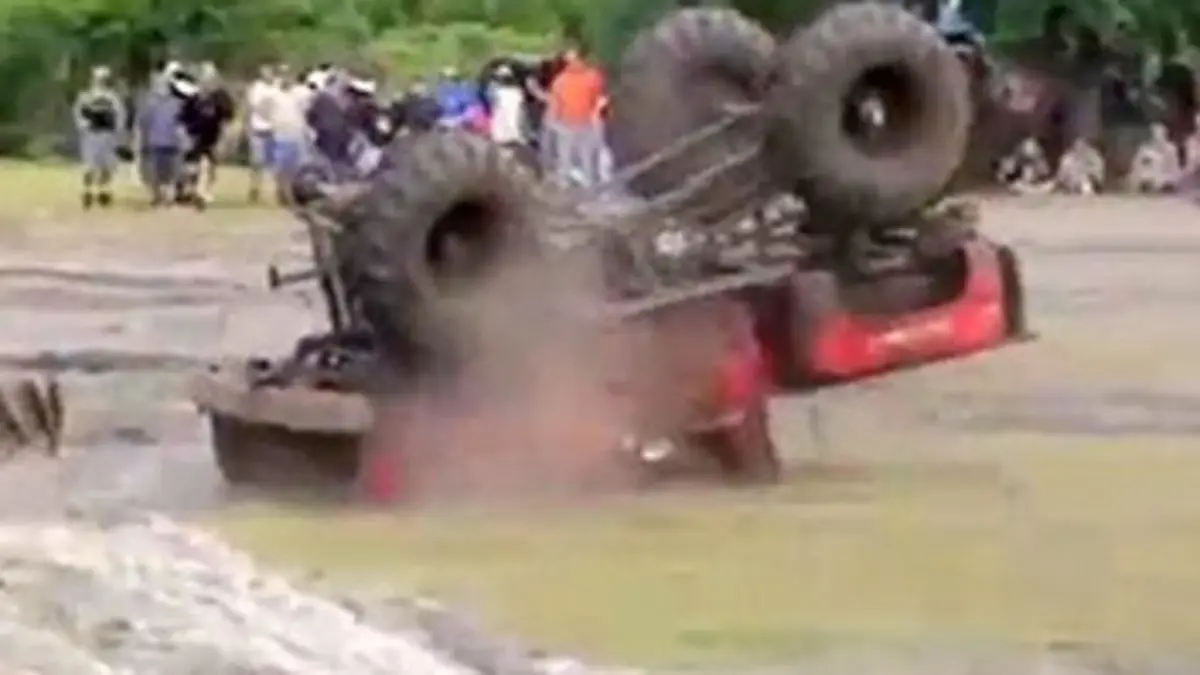 Road Fails S01E01 Accidents d'autoroute