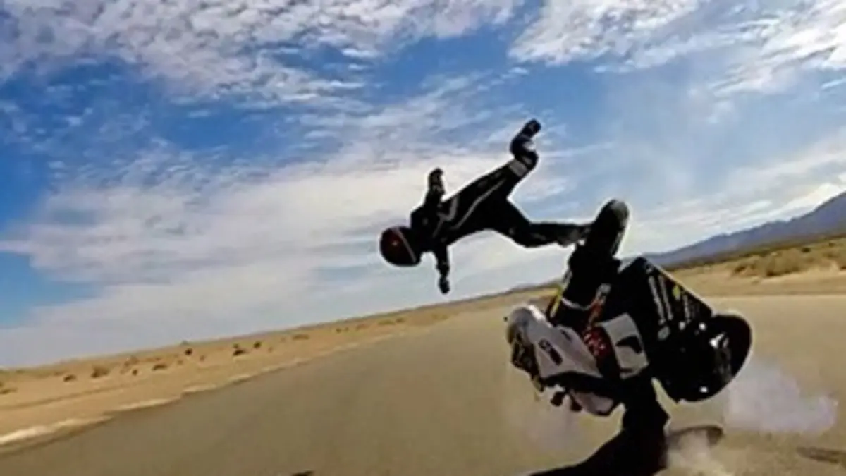 Road Fails S01E05 Fight club sur autoroute