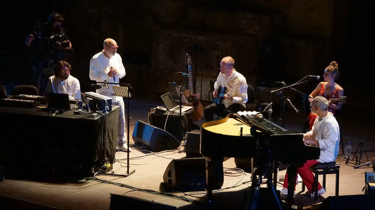 Roger Eno and Brian Eno : Un concert au pied de l'Acropole d'Athènes