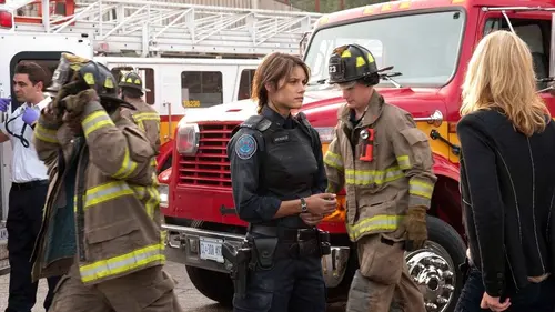 Rookie Blue S02E04 Pyromanie