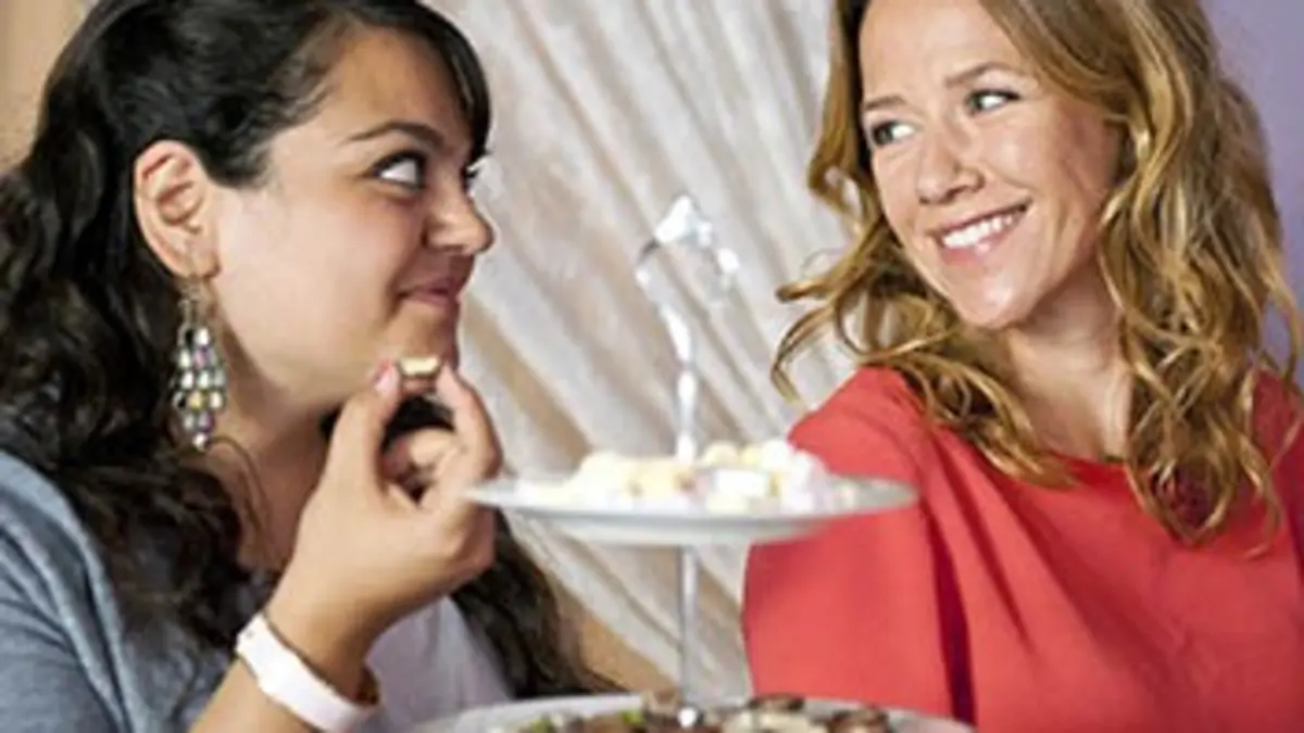 Rosa : wedding planneuse S01E03 In Love, Engaged, Forbidden