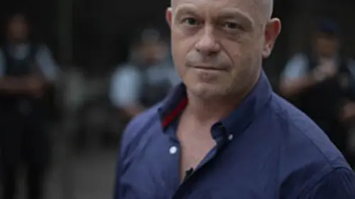 Ross Kemp, le reporter de l'extrême Karachi