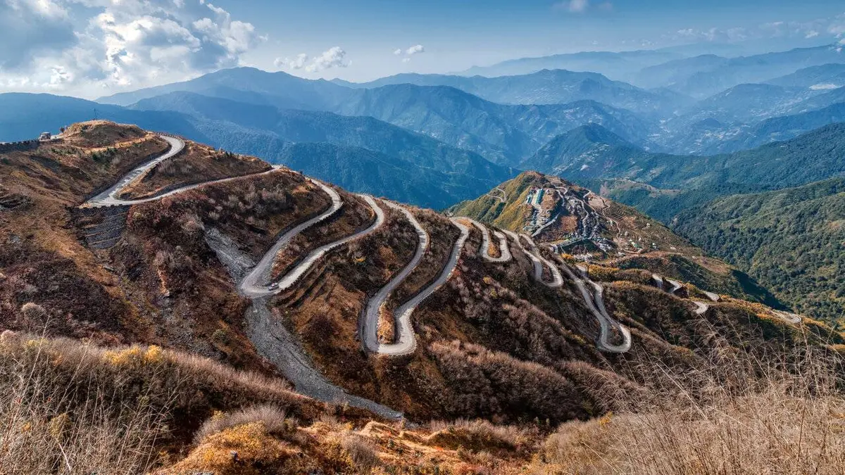 Routes à hauts risques S01E01 La piste malienne