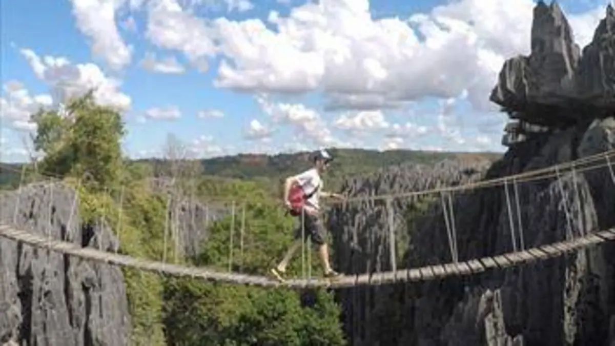 Routes mythiques S02E07 Madagascar, à la recherche du monde perdu