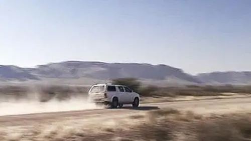 Routes mythiques S05E02 La route des Sans, sur les traces du peuple Bushman