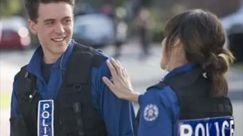 Rush S04E01 Nouvelle donne