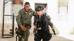 S.W.A.T. S08E03 Emprisonnés