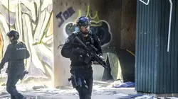 S.W.A.T. S02E01 Sous les décombres