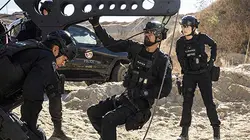 S.W.A.T. S04E10 Faire face