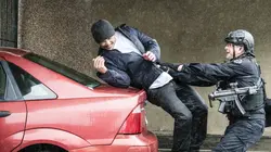 S.W.A.T. S02E20 Mauvaise came