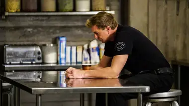 S.W.A.T. S01E07 Retour au bercail
