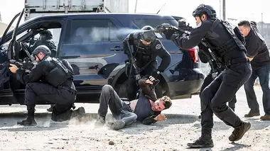 S.W.A.T. S02E10 1000 joules