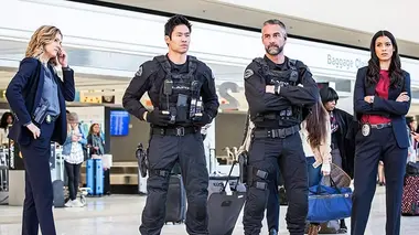 S.W.A.T. S02E14 Insigne contre insigne