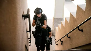 S.W.A.T. S03E03 Les faux monnayeurs