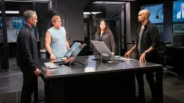 S.W.A.T. S03E05 Armés jusqu'aux dents