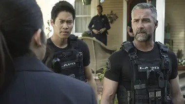 S.W.A.T. S03E19 Zones d'ombre