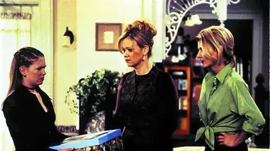 Près de mon ennemie