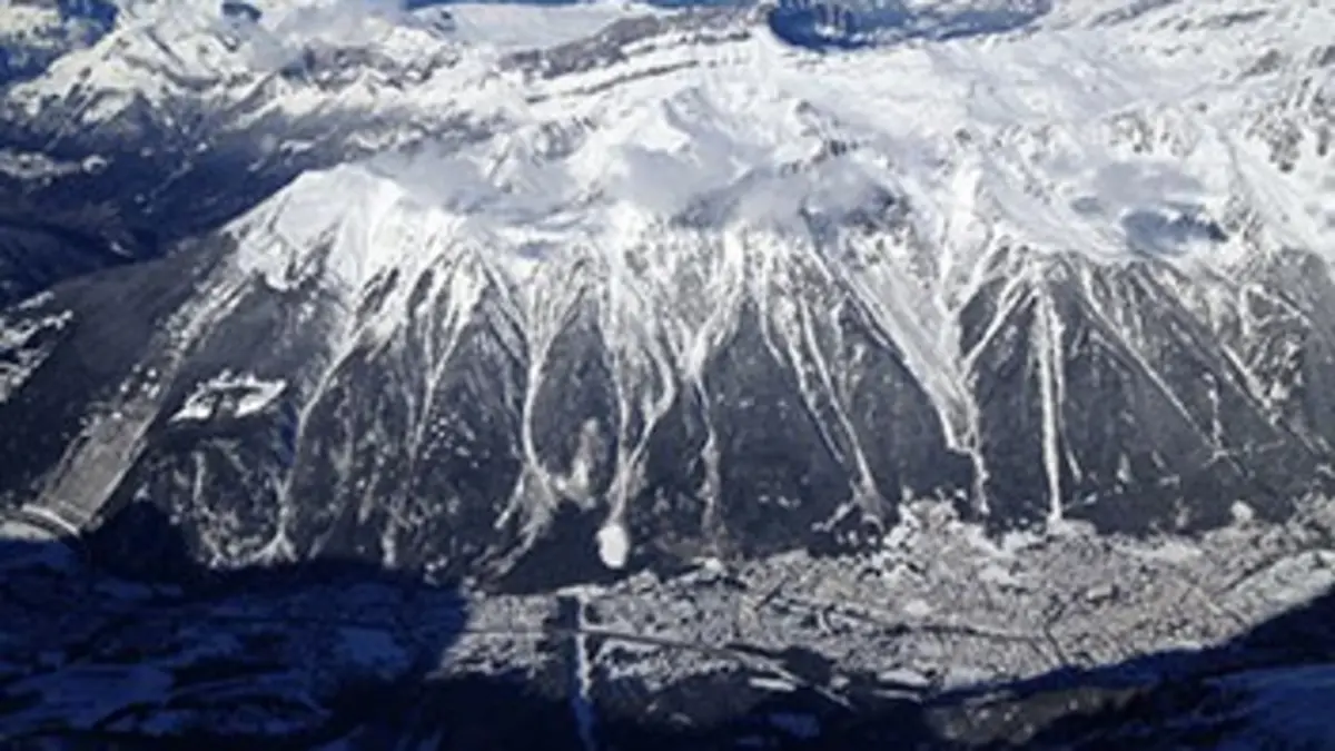 Sale temps pour la planète S08E00 Alpes, le danger vient des cimes (2/2)