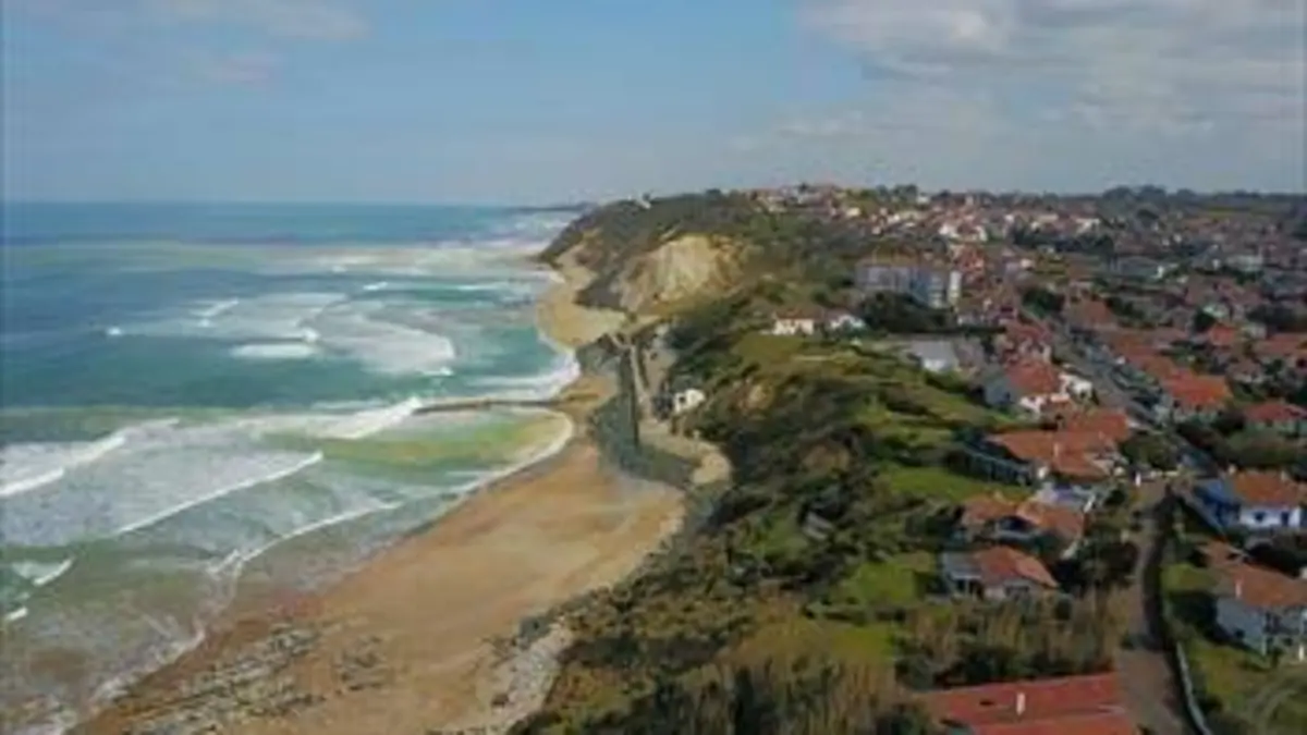 Sale temps pour la planète S12E00 Pays Basque : péril en la demeure (1/2)