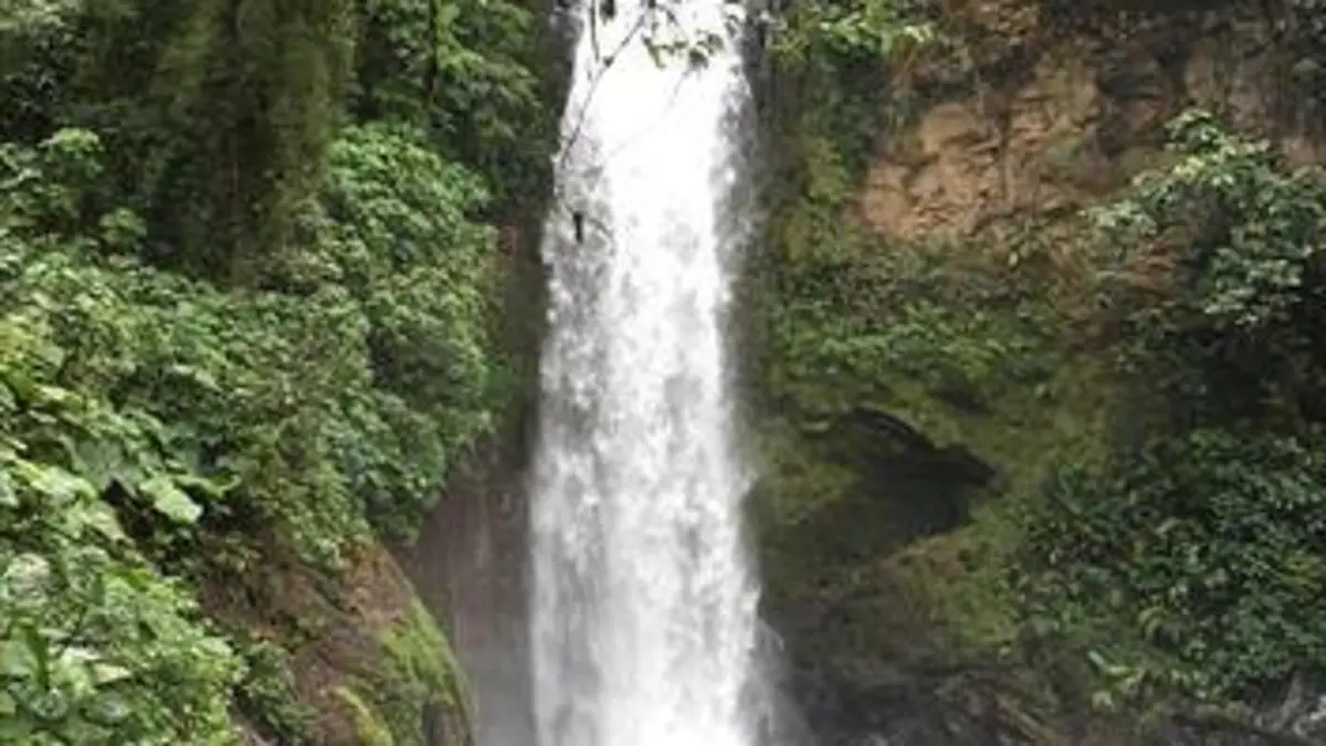 Sale temps pour la planète S10E00 Costa Rica : le pays de la terre qui gronde (1/2)