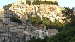 Sale temps pour la planète S07E05 Sicile : de Charybde en Scylla