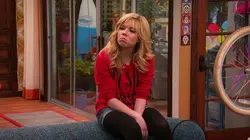 Sam & Cat S01E30 #DansLaBoîte
