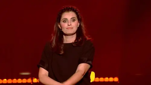 Casting Sandrine Sarroche aux Folies Bergère