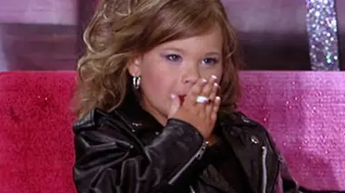 Quand les petites filles jouent les Lolitas