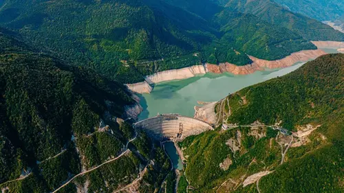 Sauver le plus grand barrage de Géorgie