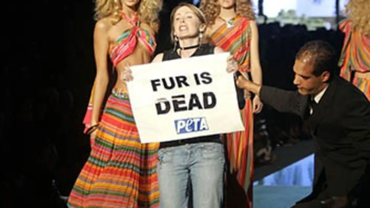 Scandales de la mode E04 Mode