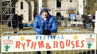 Scènes de ménages Ca va être leur fête !