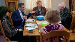 Schitt's Creek S06E03 L'entretien d'embauche