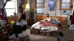 Schitt's Creek S03E02 Ménage à trois
