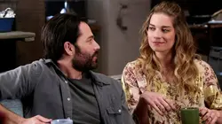 Schitt's Creek S04E11 Le lancement