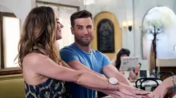 Schitt's Creek S05E13 La randonnée